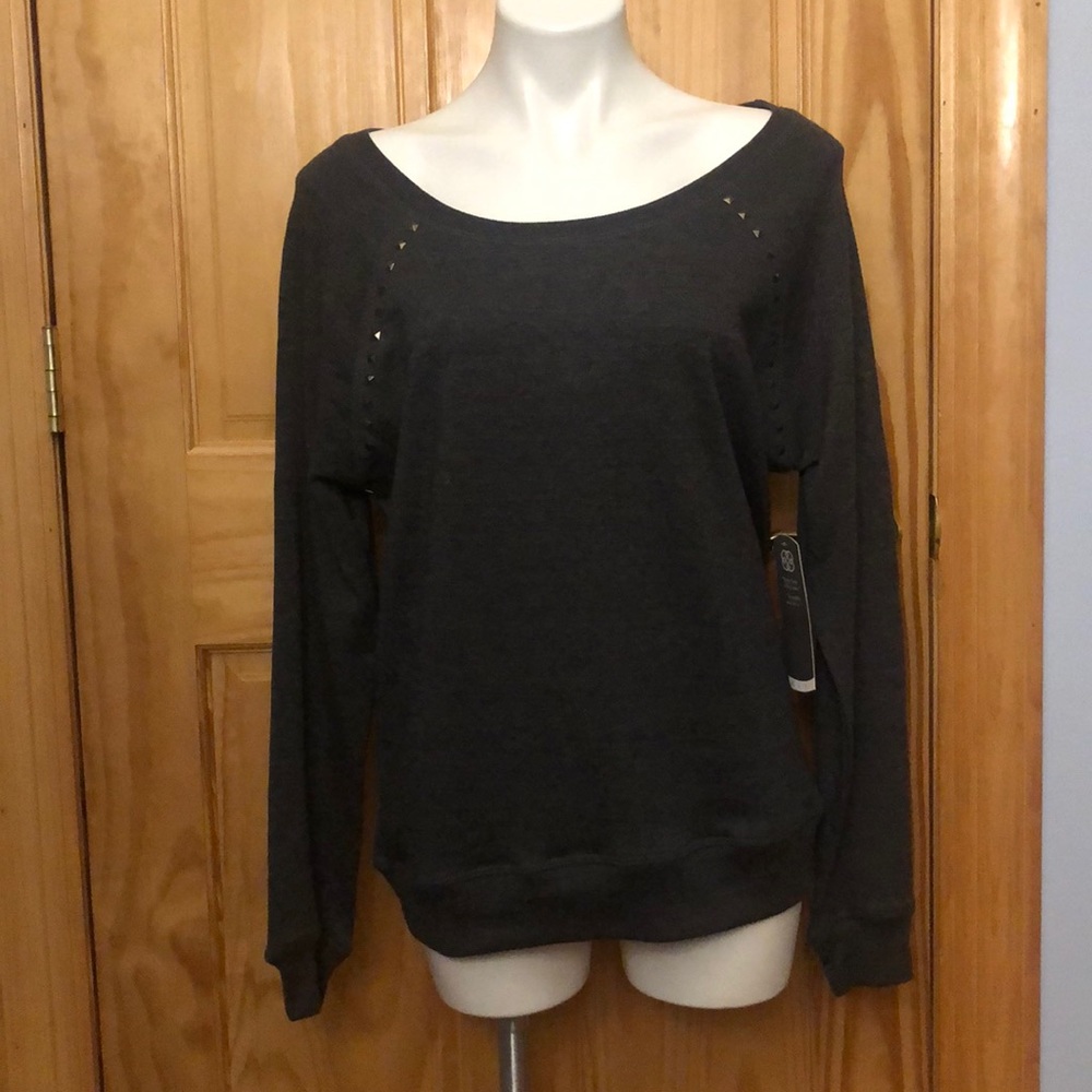 NWT Gray Long-Sleeve Top.